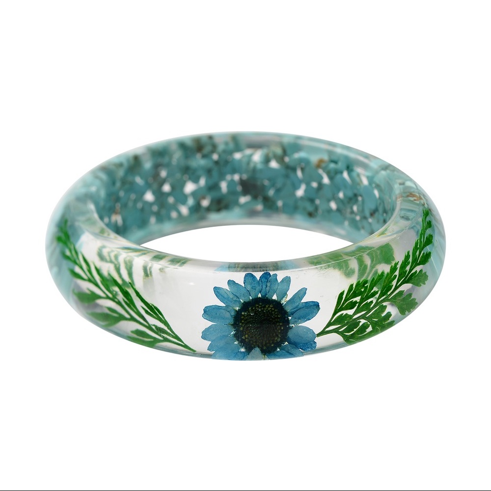 Dried Flower and Blue Howlite Bangle Bracelet